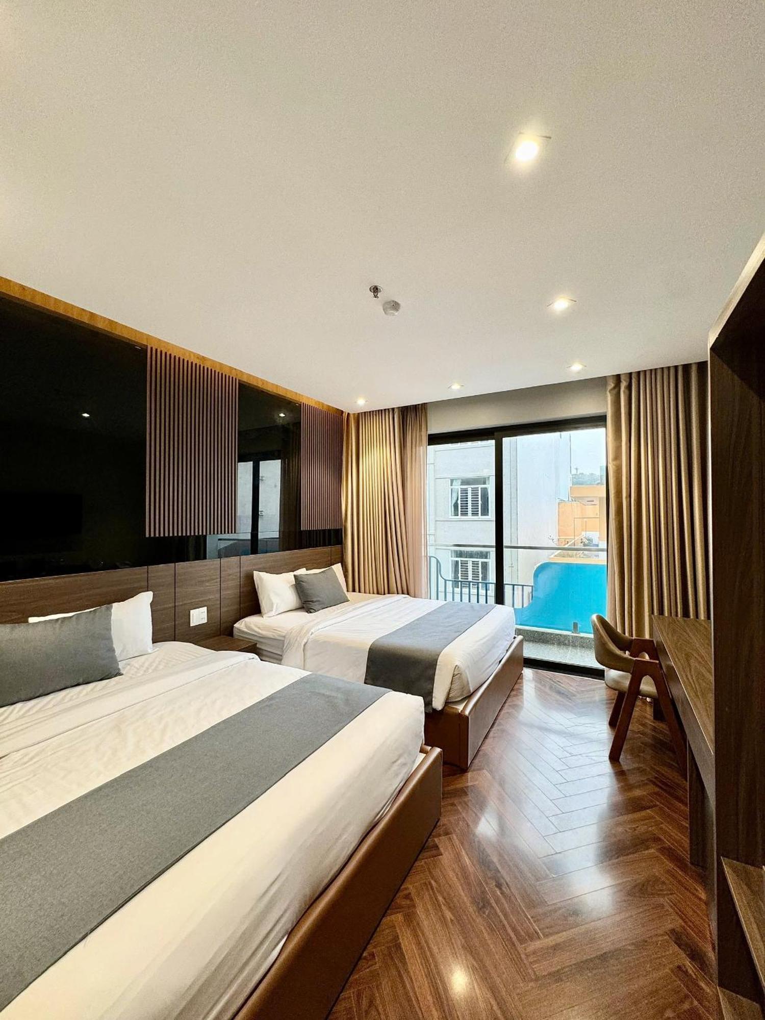 Long 2 Vũng Tàu